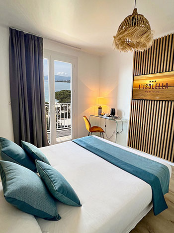 Chambre double supérieure vue mer